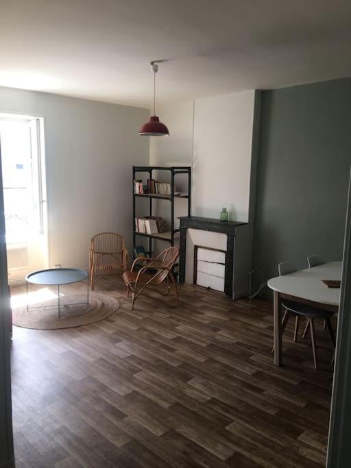 Appartement Avec Parking Proche Cathedrale Bourges Kültér fotó