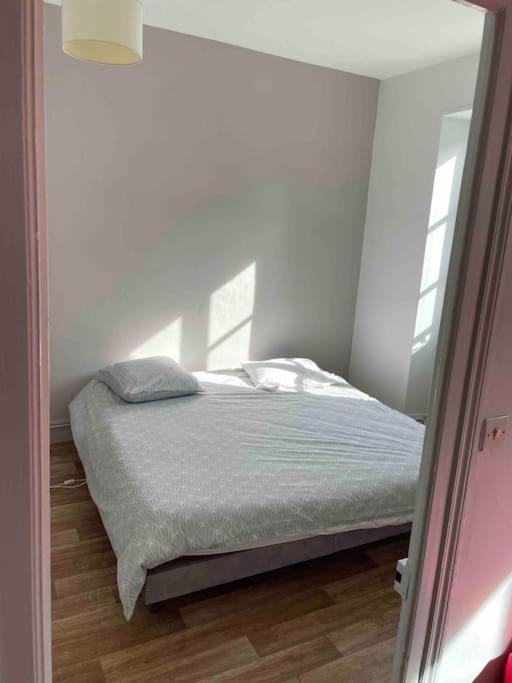 Appartement Avec Parking Proche Cathedrale Bourges Kültér fotó