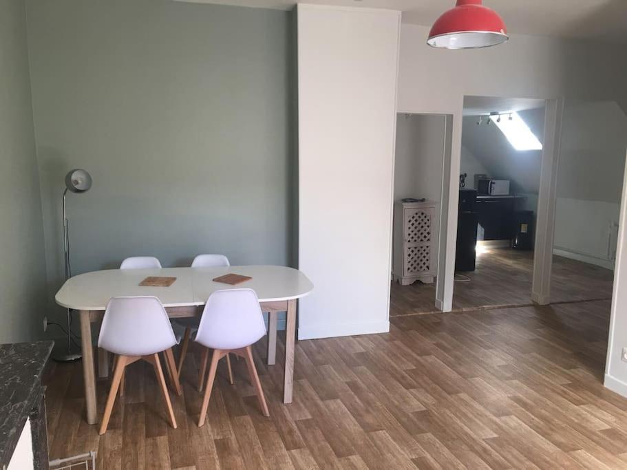 Appartement Avec Parking Proche Cathedrale Bourges Kültér fotó